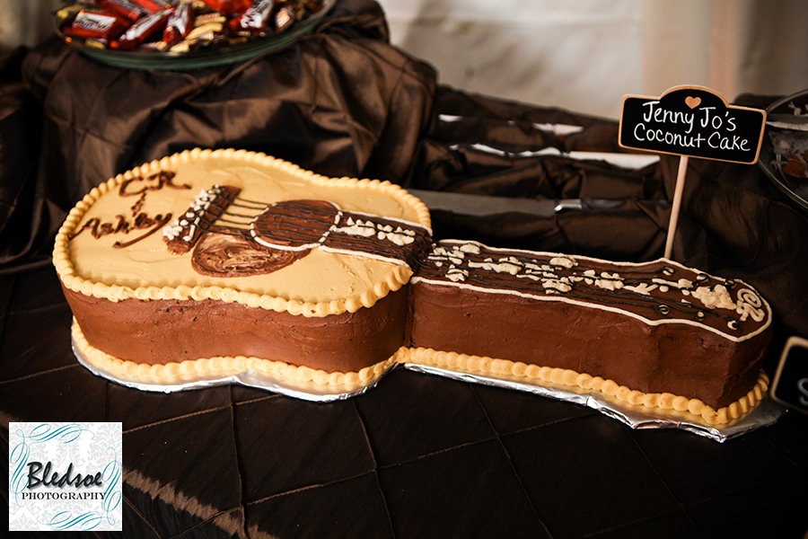 Guitar shaped groom's cake. Bledsoe Photography.  Springfield, TN wedding photography