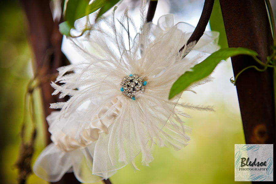 White feather garter at Hunter Valley Farm, Knoxville wedding photographer