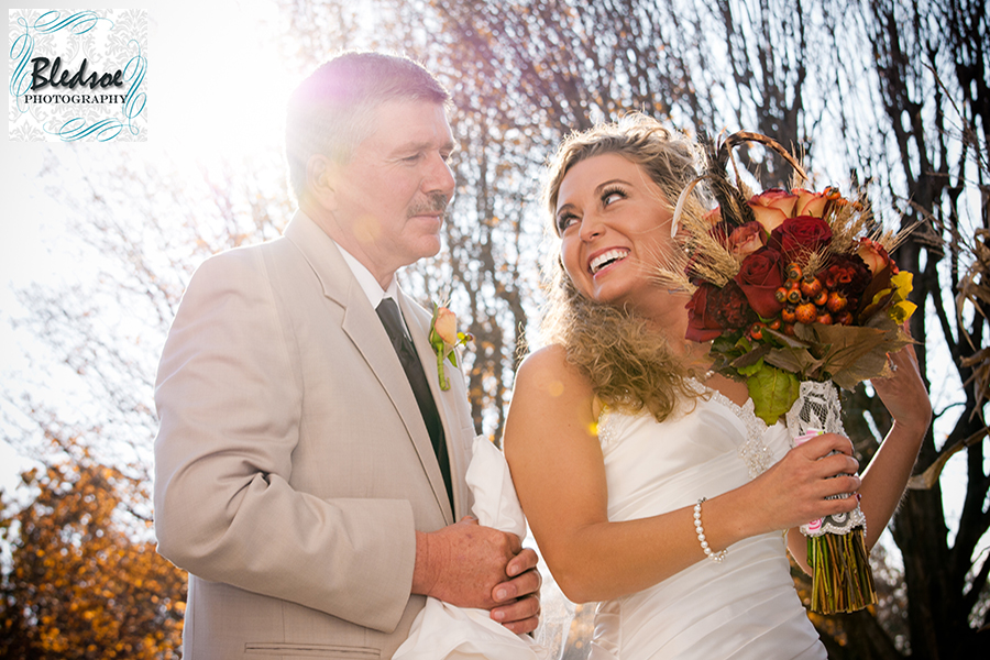 Father walking bride to the church. Bledsoe Photography.  Franklin KY wedding photography