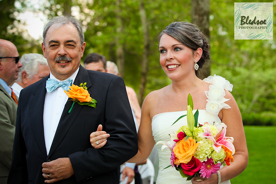 Father walking daughter down the aisle at Hunter Valley Farm, Knoxville wedding photographer