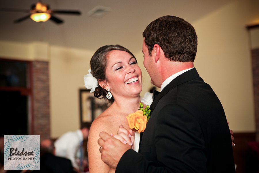 First dance at Hunter Valley Farm, Knoxville wedding photographer
