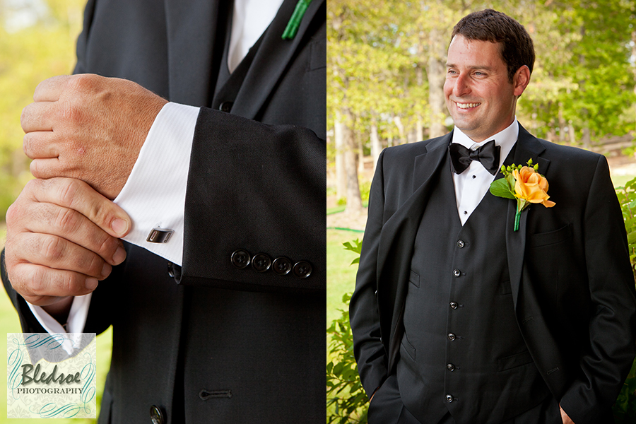 Grooms portrait at Hunter Valley Farm, Knoxville wedding photographer