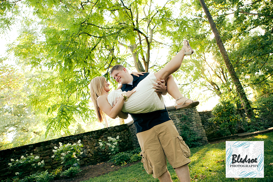 engagement knoxville botanical gardens - wedding photographer ©2012 Bledsoe Photography