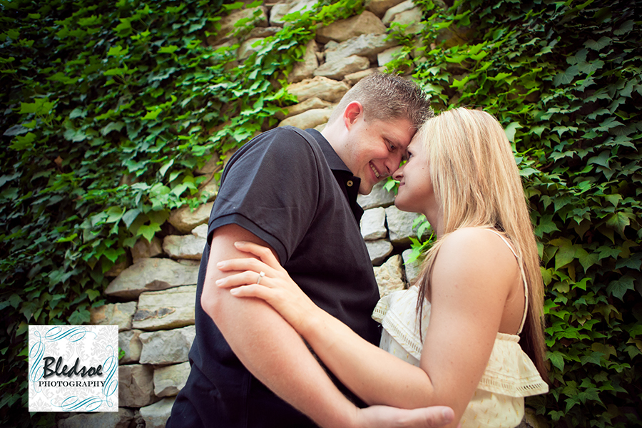 engagement knoxville botanical gardens - wedding photographer ©2012 Bledsoe Photography