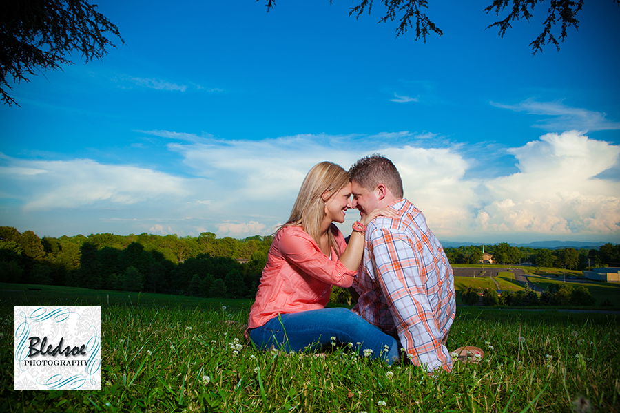 engagement knoxville botanical gardens - wedding photographer ©2012 Bledsoe Photography