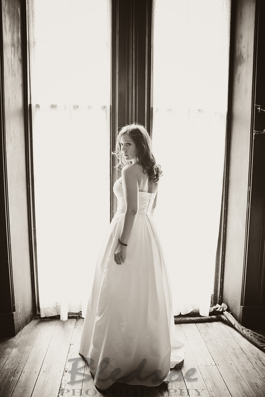 Bridal portrait at Glenmore Mansion wedding. Knoxville Wedding Photographer. © Bledsoe Photography