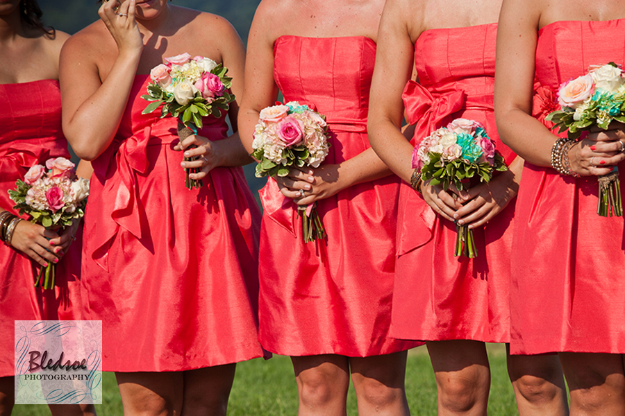 Bridesmaids pink, white and aqua bouquets at Chateau Selah © Bledsoe Photography Knoxville