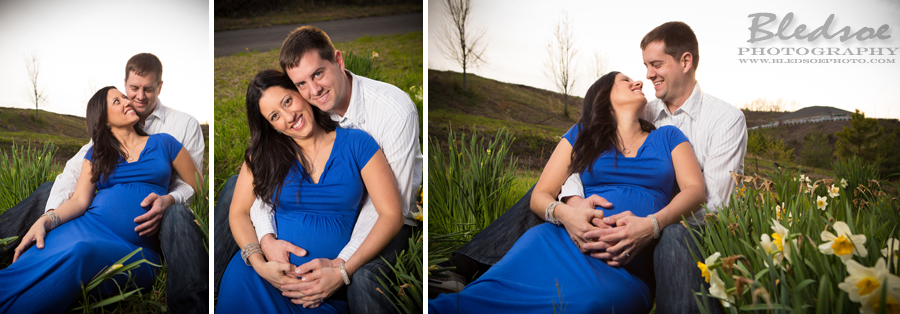 Spring maternity belly photo session in Knoxville, © Bledsoe Photography, royal blue maternity dress