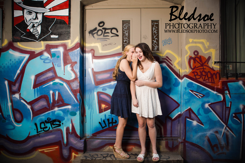 downtown knoxville best friend bff photo shoot session ©2014 Bledsoe Photography 