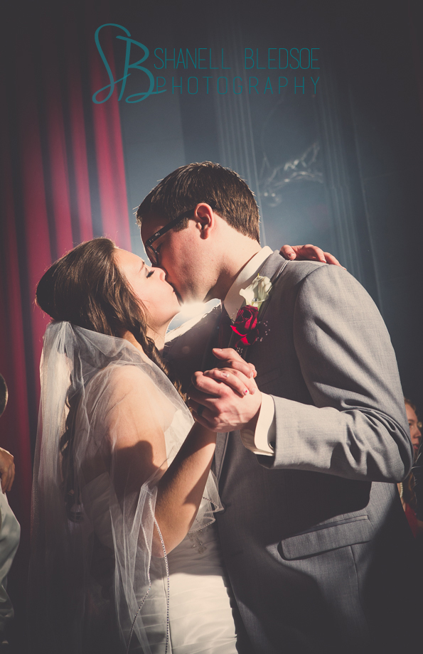 Old Hollywood theme wedding at Capitol Theatre in Maryville, TN on Valentine's Day. © Shanell Bledsoe Photography