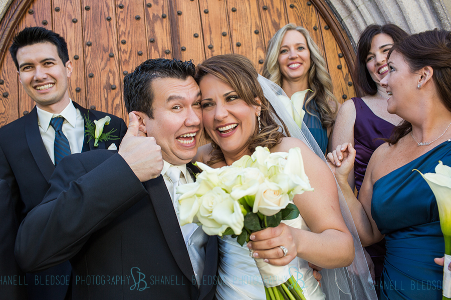 34-knoxville-arab-asian-wedding-photography-groom-thumbs-up