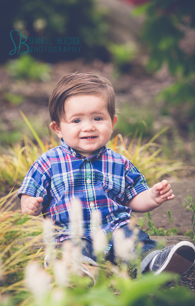 1 year old photo session in Knoxville, UT Gardens, Shanell Bledsoe Photography