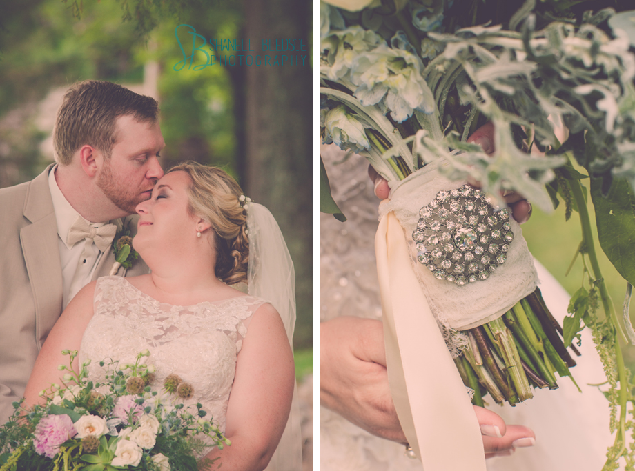 knoxville-wedding-museum_appalachia_groom-bride_portraits_vintage_rustic, melissa timm florals