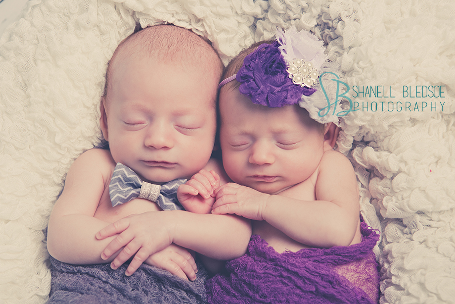 Newborn baby twins, twin photos, boy and girl twin photos, newborn photography in Knoxville, TN.
