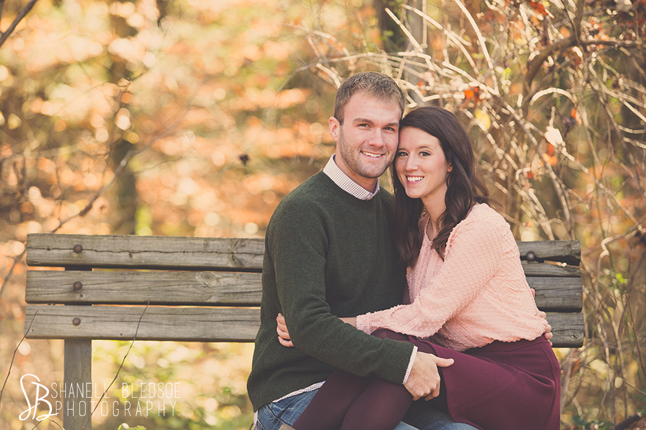 Fall autumn engagement photo session at Ijams Nature Center in Knoxville, TN by Shanell Bledsoe Photography. park bench.