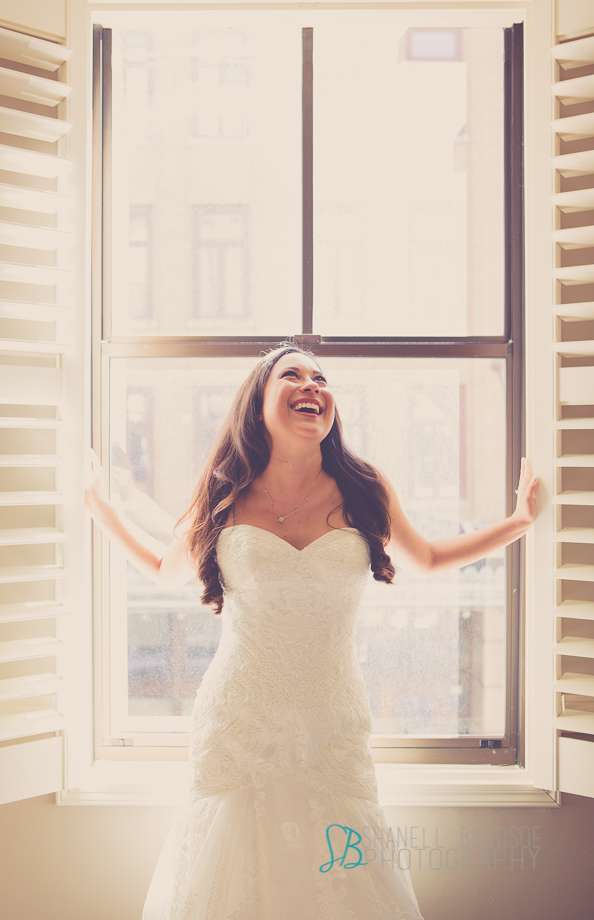 Knoxville wedding, Oliver Hotel, Anne Barge dress in window, shanell bledsoe photography