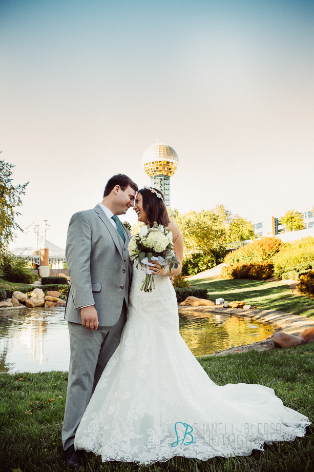 Knoxville wedding, bride and groom, worlds fair park, sunsphere, shanell bledsoe photography, Happy Day cups