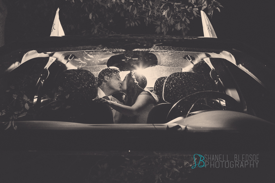 Knoxville wedding reception, mabry-hazen house, shanell bledsoe photography, bride and groom getaway kiss in the car