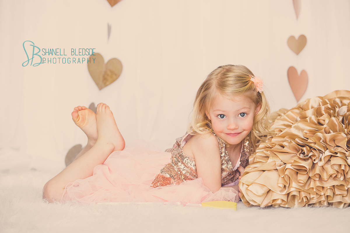 Little girls pink and gold kids Valentine's photo session in Knoxville. Shanell Bledsoe Photography