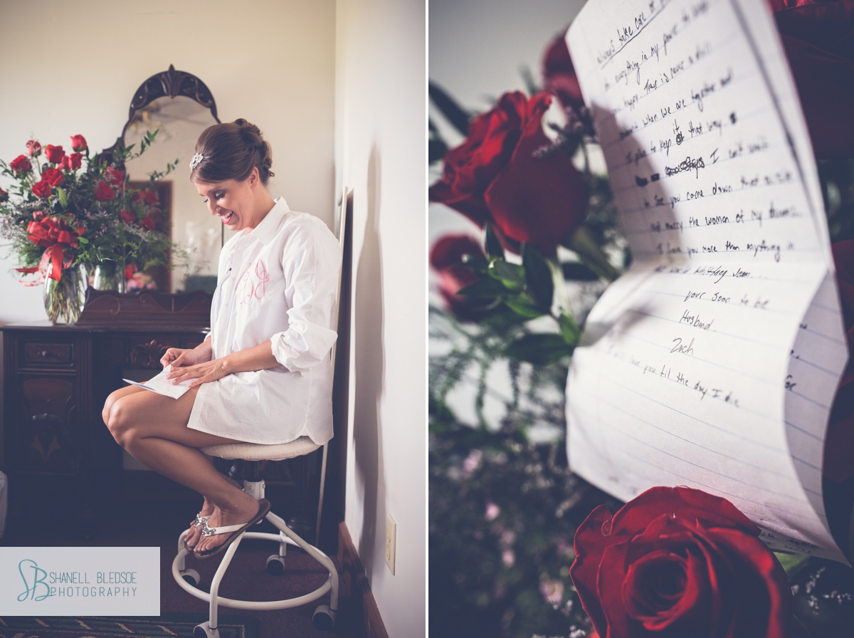 Bride reading letter from groom before ceremony, The Stables, knoxville wedding photographer