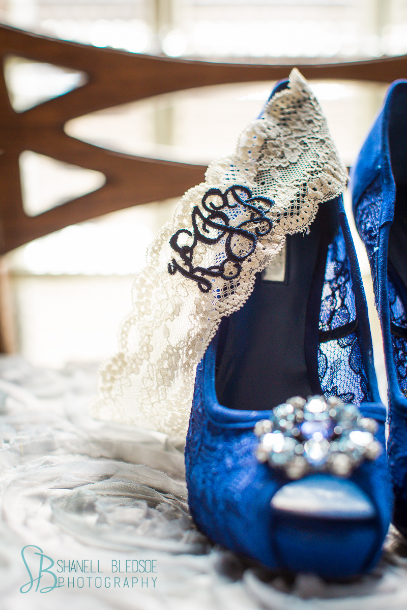 royal blue lace wedding shoes and monogrammed garter