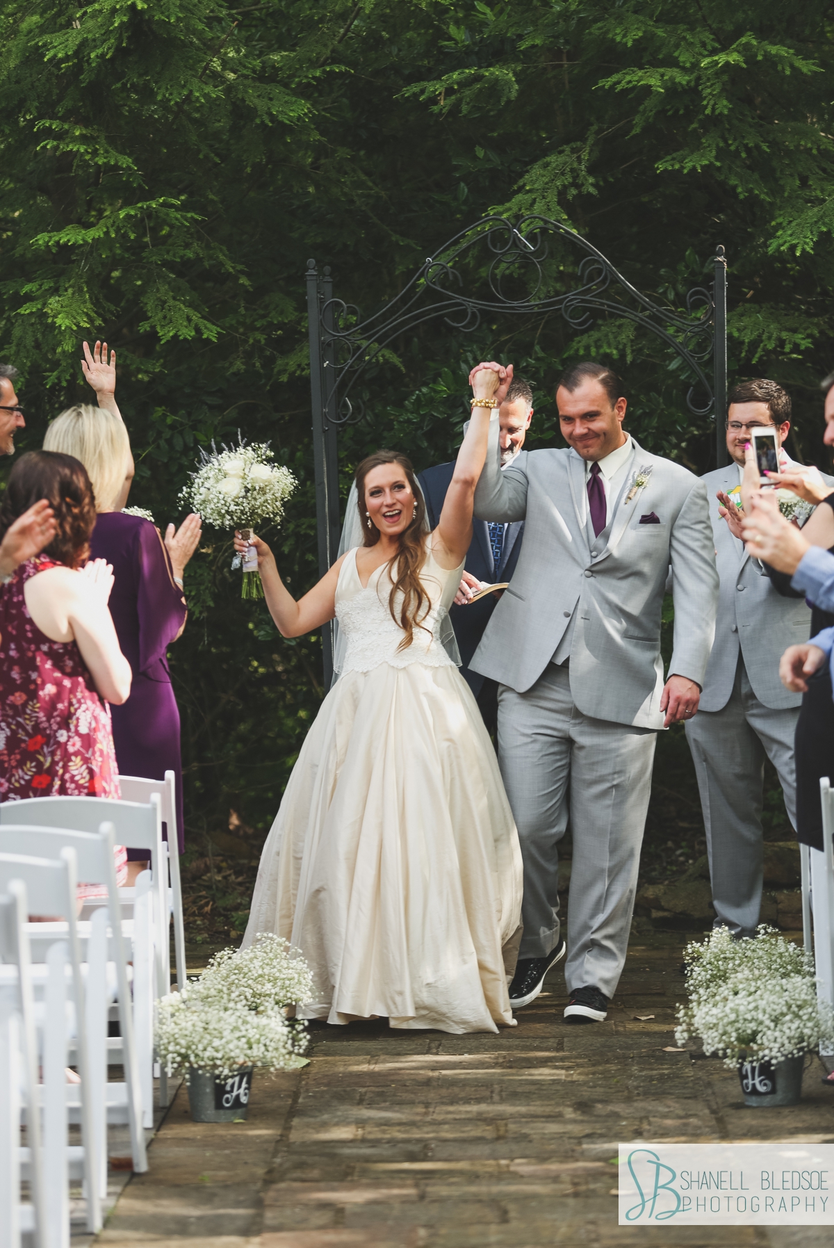 Courtyard wedding at Grandview in Chattanooga Lookout Mountain
