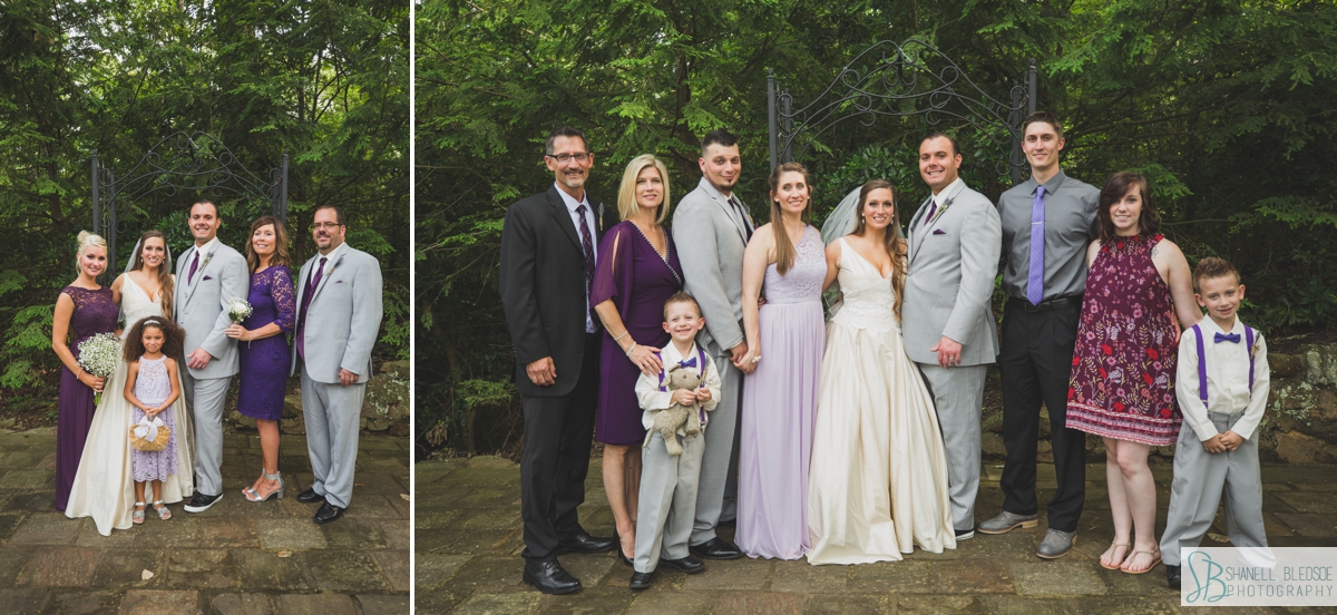 family photos at Grandview chattanooga lookout mountain wedding courtyard