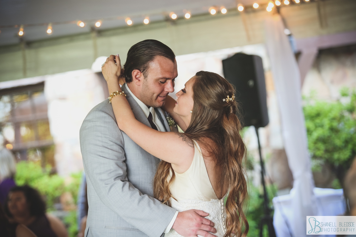 bride and groom's first dance at Grandview wedding
