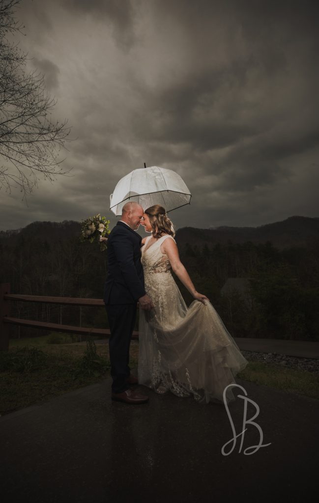 Moose Hollow Lodge destination wedding in the Smoky Mountains