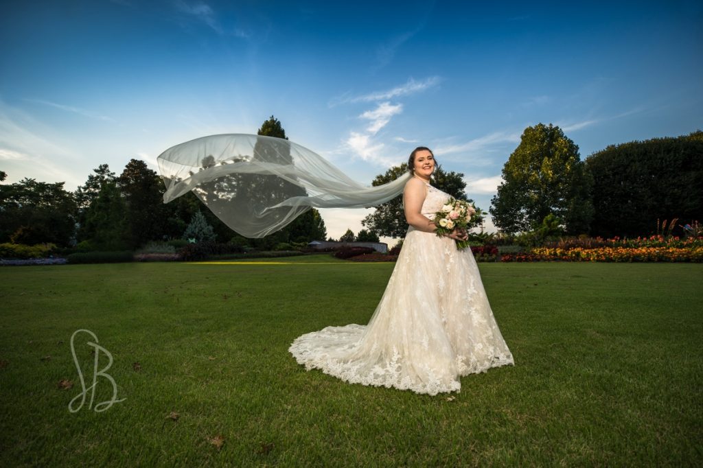 bridal portrait photos at UT Gardens Knoxville