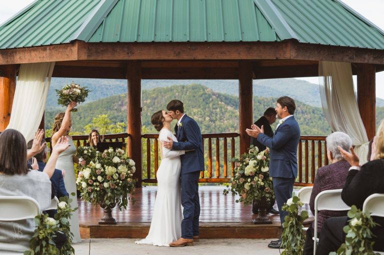 The Lodge at Brother�s Cove Wedding Showit Blog