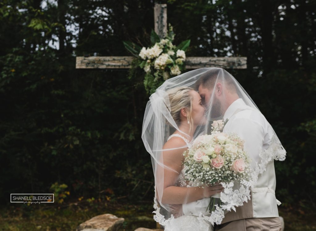 Sampson's Hollow wedding pictures