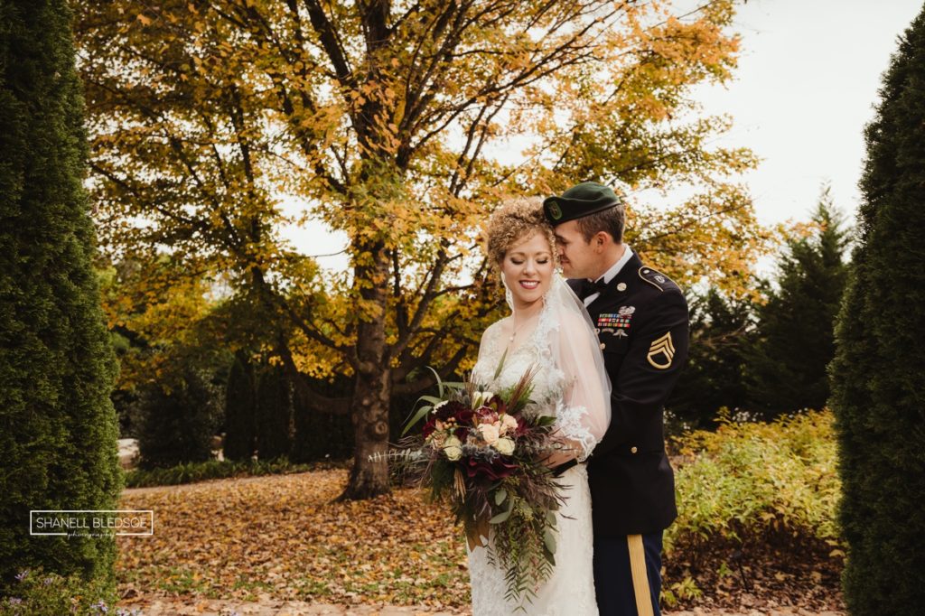 fall garden wedding photos in Knoxville TN