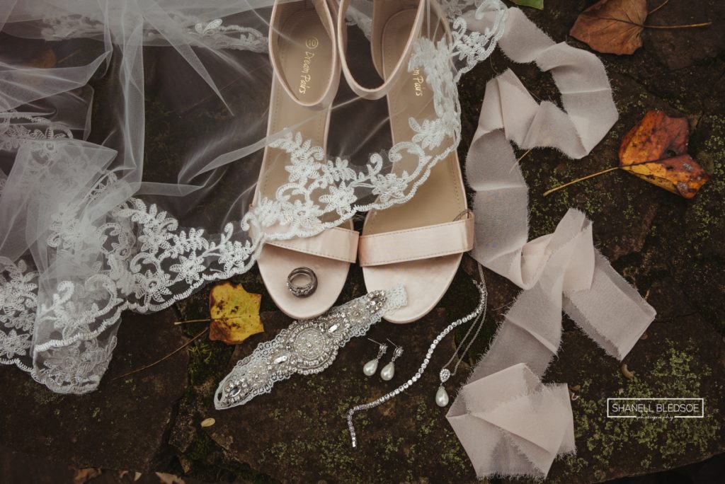 fall brides details in Knoxville