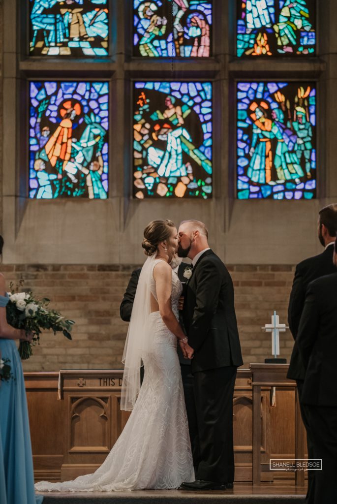Knoxville wedding at Graystone Presbyterian Church and The Foundry 