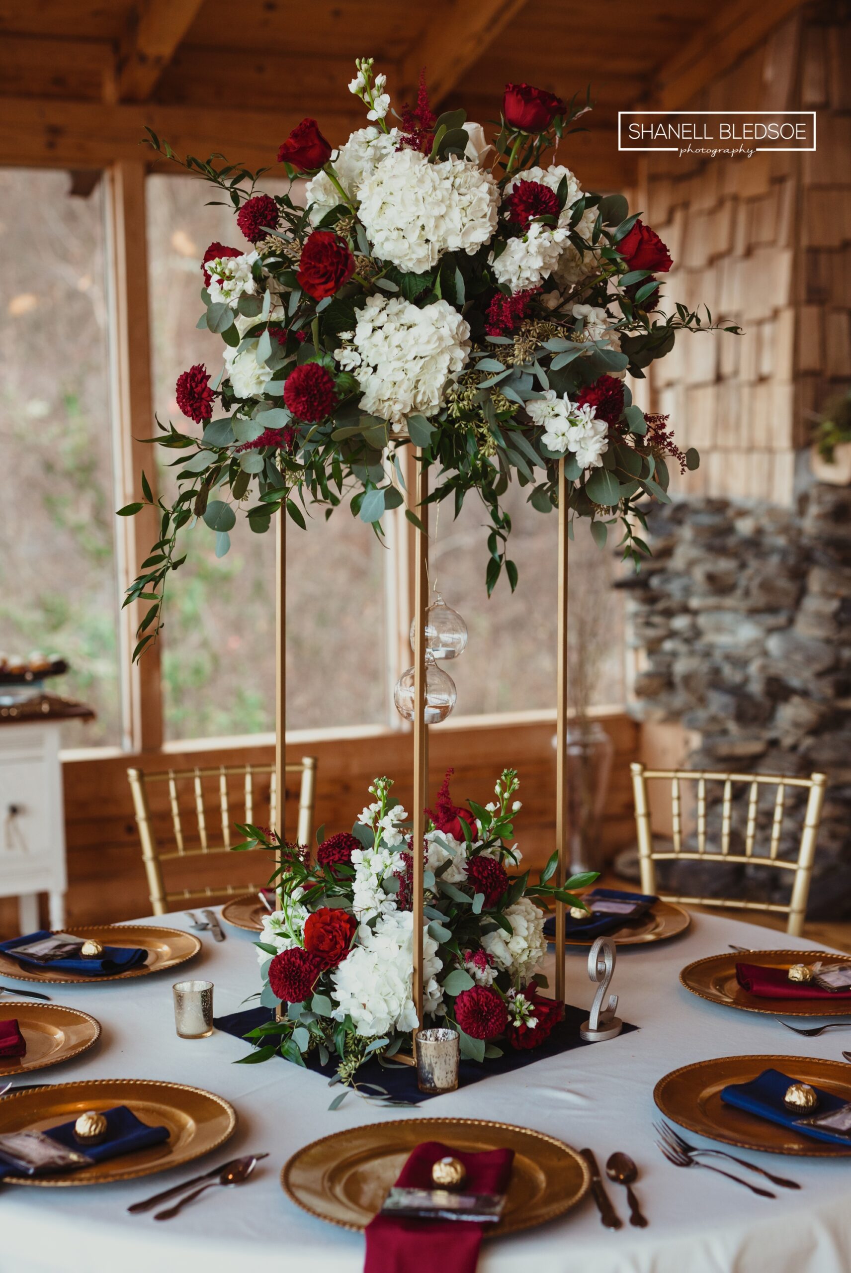 winter wedding table flower arrangements