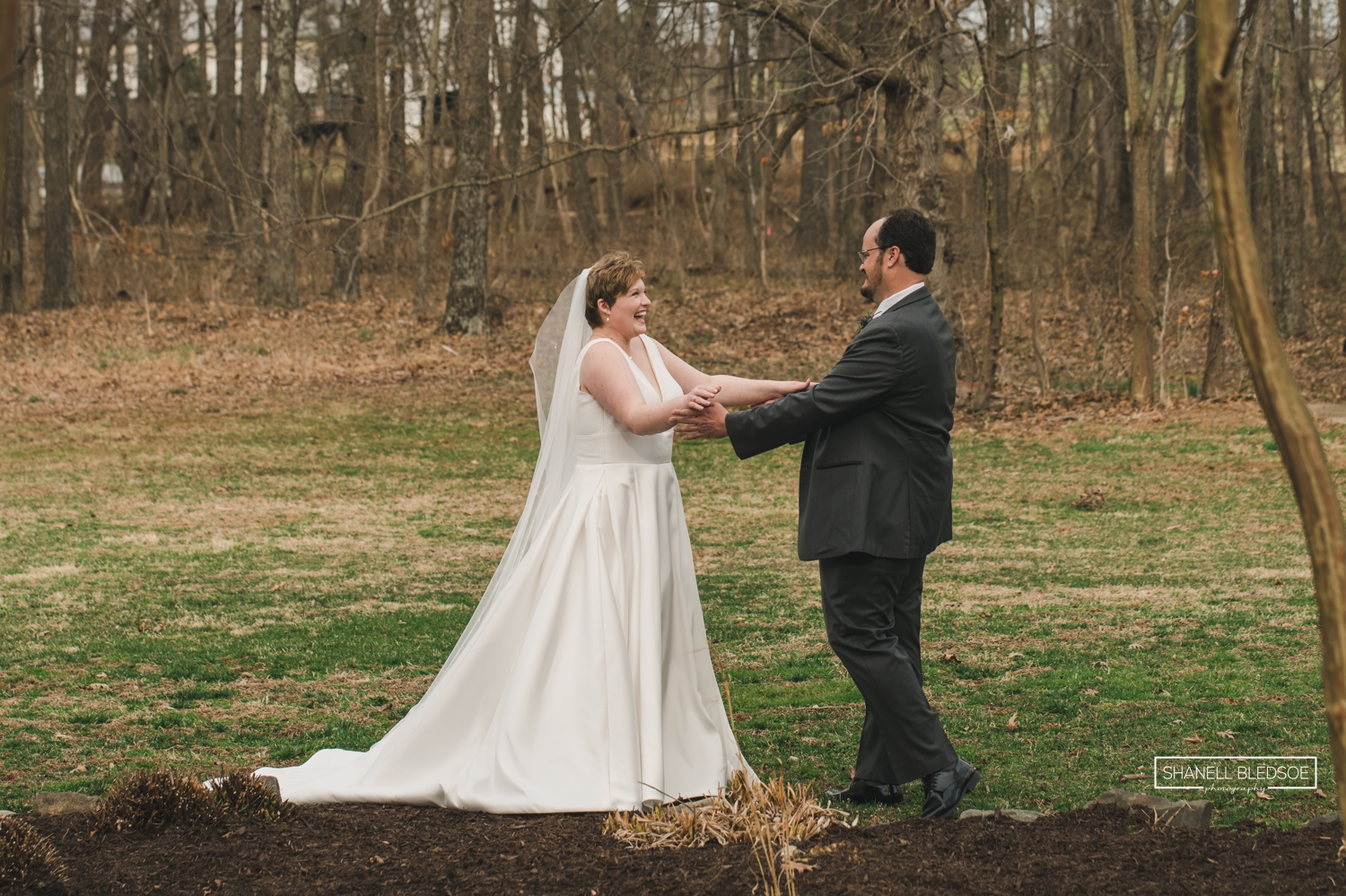 first look between bride and groom at Lost Creek Vineyards