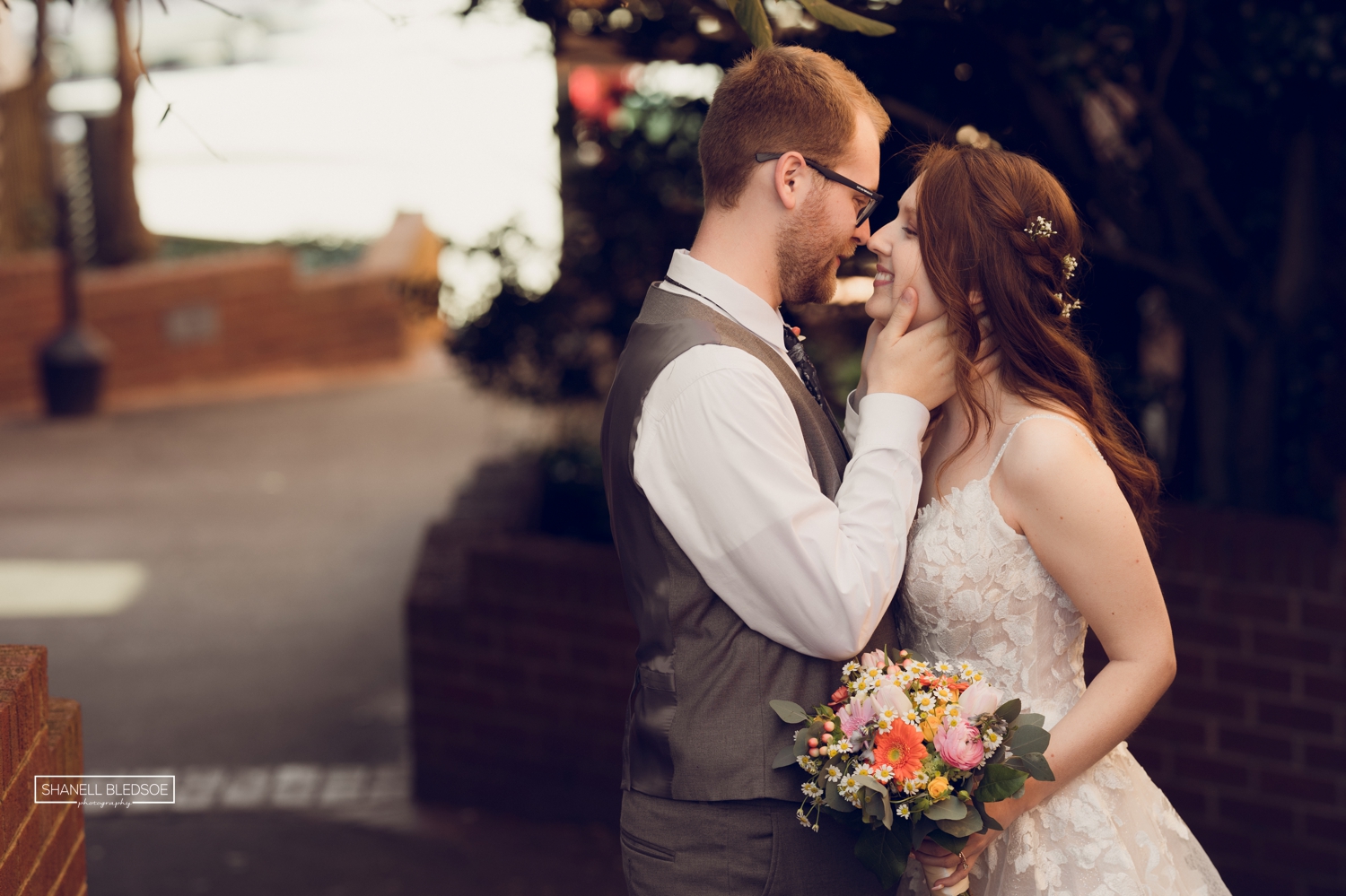 urban wedding in east Tennessee