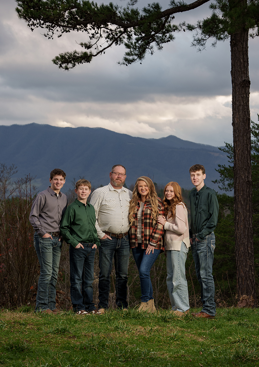 Smoky Mountain Family vacation photos on Foothills Parkway