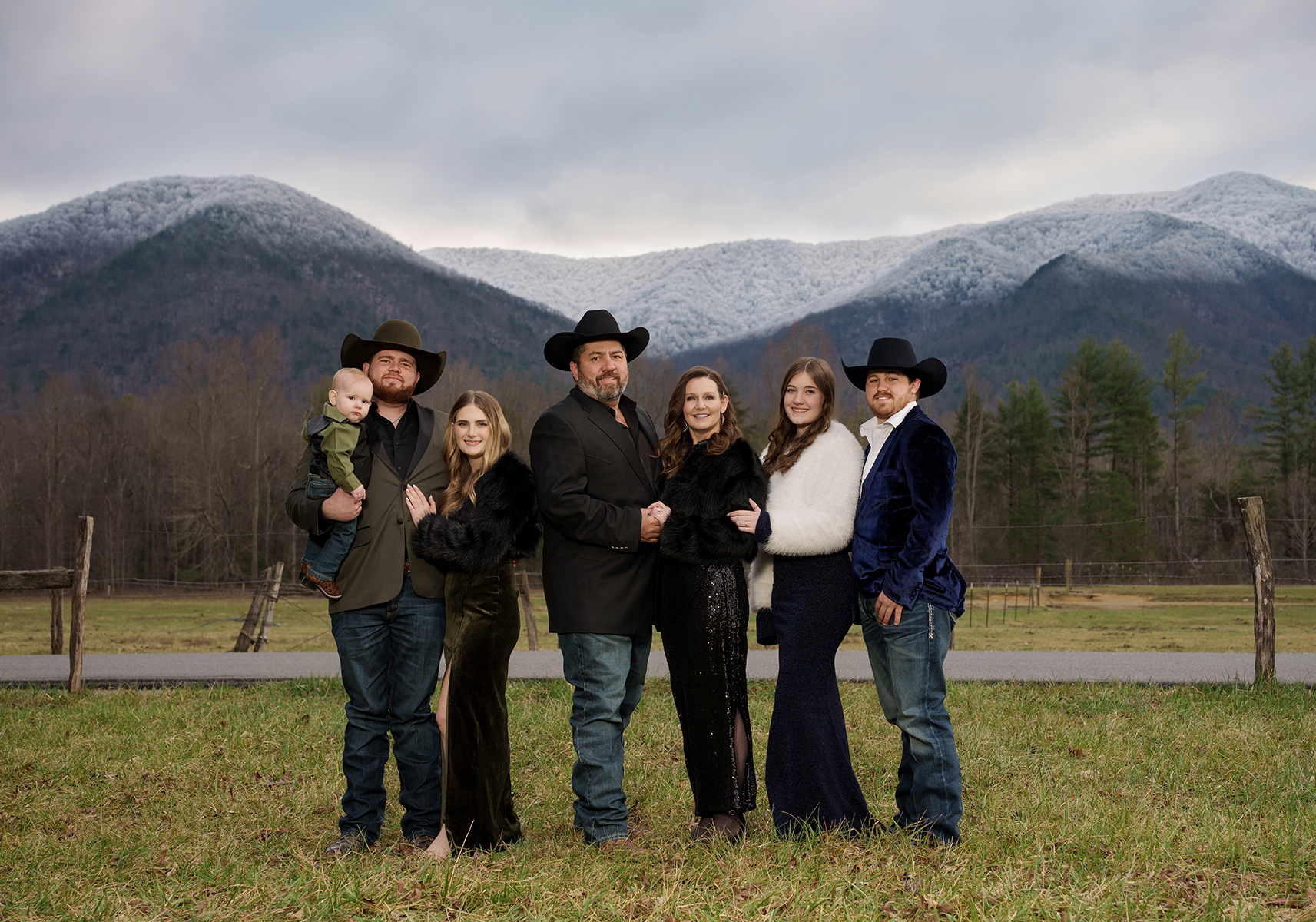 Texas family has portrait session on vacation in the Smoky Mountains